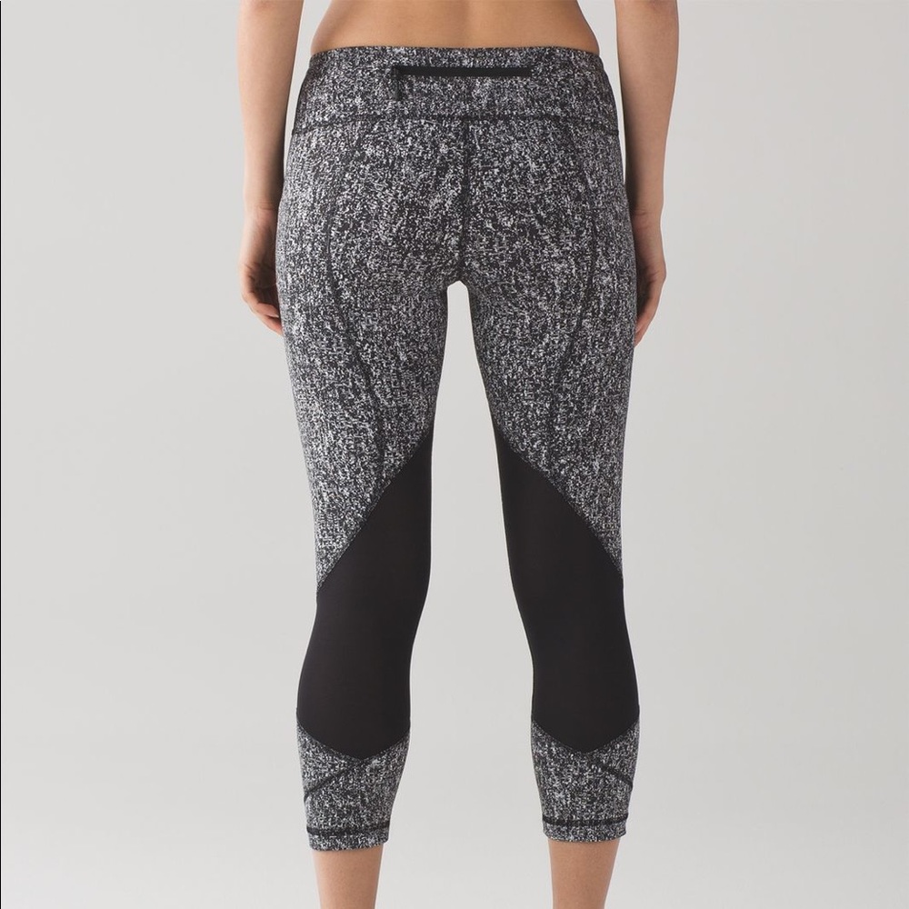 Lululemon Pace Rival Crop (19”) Size 4